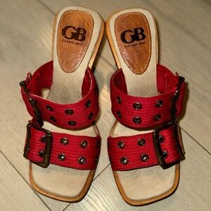 Gianni Bini Vintage “Cherr Up” Sandals
